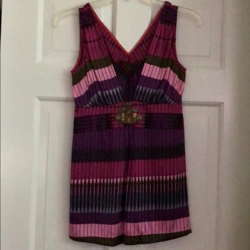 Multi color silk stretch top pull over head.